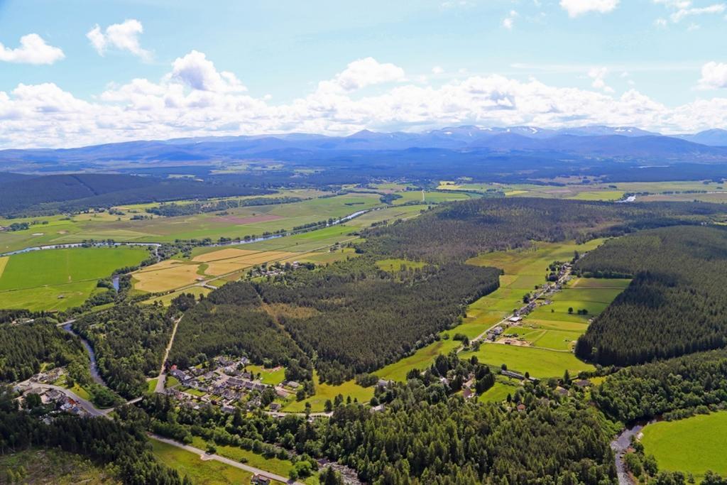 Tigh Na Sgiath Country House Hotel Grantown-on-Spey Exteriör bild